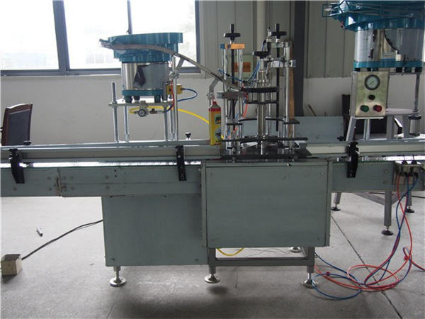 24 Mesin Mesin Penutup Toto Botol 24 Mesin